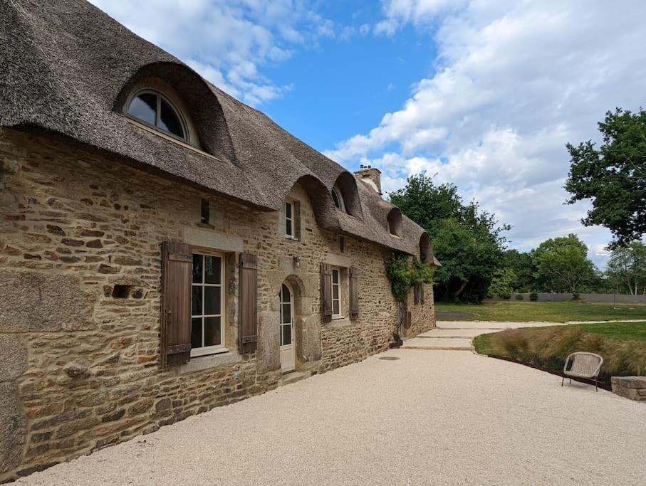 Maison Typique Bretonne Avec Toit De Chaume Camors Екстер'єр фото